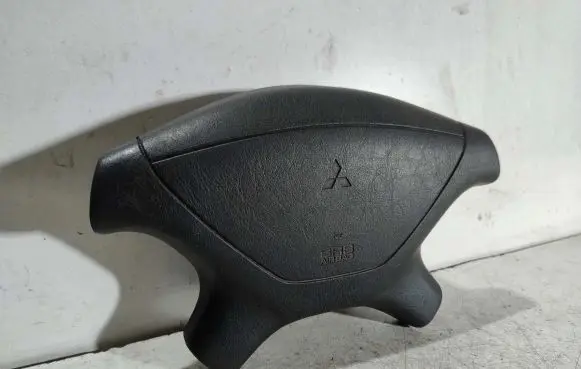 Mitsubishi Space Star Steering wheel airbag