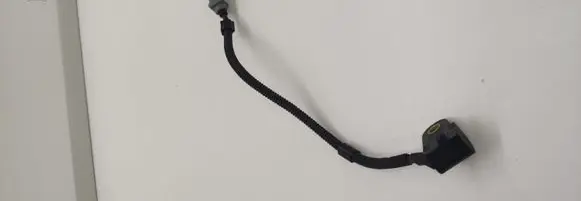 Volkswagen PASSAT B6 Crankshaft speed sensor 9805940