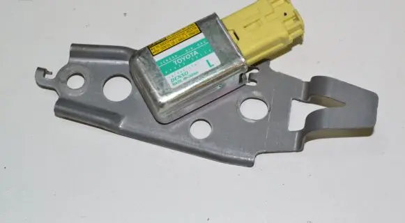 Lexus GS 300 350 430 450H Airbag deployment crash/impact sensor 8983030130