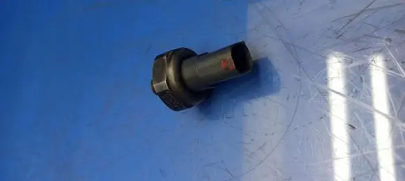 Air conditioning (A/C) pressure sensor