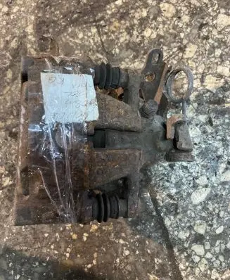 Ford Mondeo MK IV Rear brake caliper