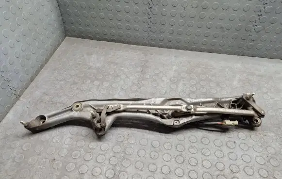 BMW 7 E38 Front wiper linkage and motor 8352150
