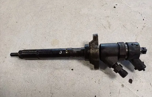 Ford Focus C-MAX Fuel injector 0445110188