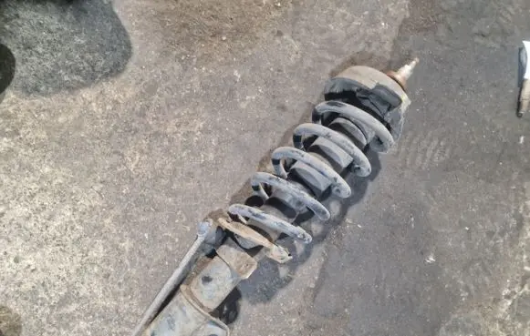 Opel Vivaro Front shock absorber/damper