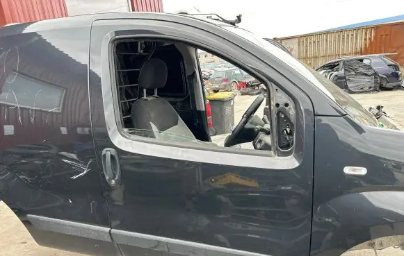 Fiat Fiorino Front door