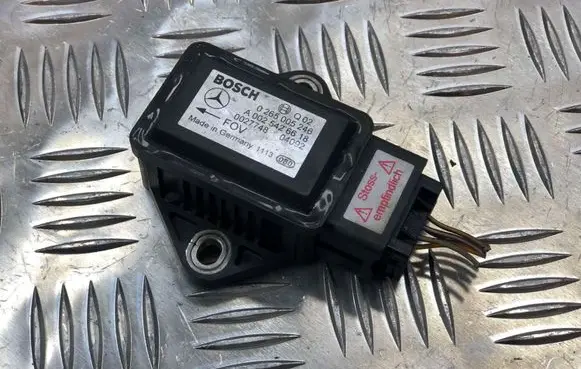 Mercedes-Benz E W211 ESP acceleration yaw rate sensor A0025426618