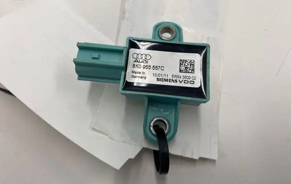 Audi A5 8T 8F Airbag deployment crash/impact sensor 8K0955557C