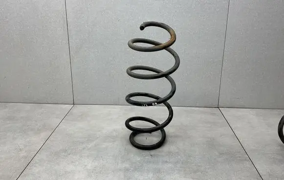 Audi Q3 8U Front coil spring 