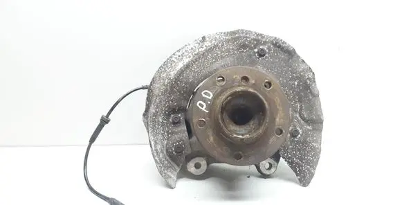 BMW 1 E81 E87 Front wheel hub spindle knuckle
