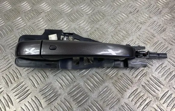 Dodge Durango Front door exterior handle 004589888AD