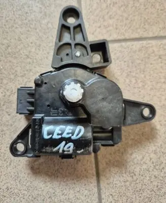 KIA Ceed Air flap motor/actuator EA1F0EDFAD02