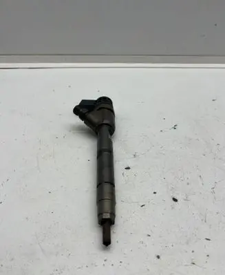 Mercedes-Benz V Class W447 Fuel injector A6510703187 0445110574
