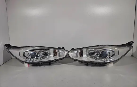 Ford Fiesta Headlights/headlamps set 