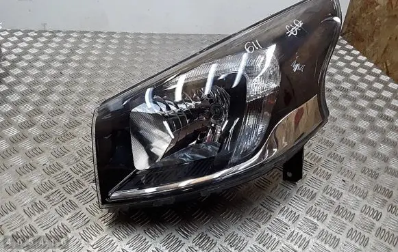 Opel Vivaro Headlight/headlamp 260603220r