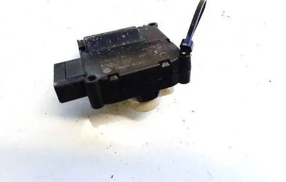 Audi A8 S8 D2 4D Air flap motor/actuator 4f0820511b 0132801369