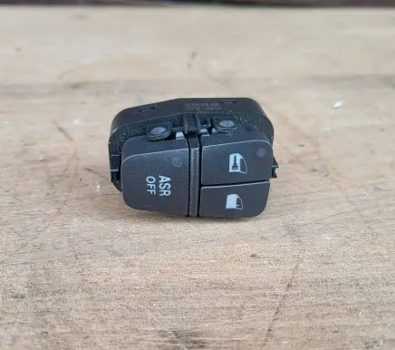 Fiat Croma Traction control (ASR) switch 1821940332 051051557