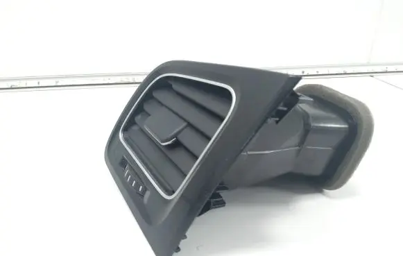 Volkswagen Golf VII Dash center air vent grill 5G1819247