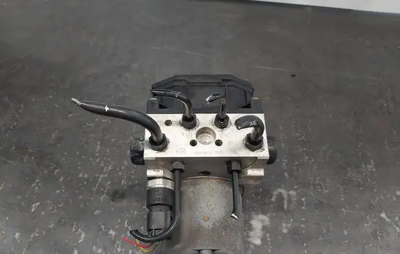 Volkswagen PASSAT B5.5 ABS Pump 4B0614517G 0265225124 0265950055