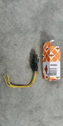 Dacia Duster Air conditioning (A/C) pressure sensor Nrf38943