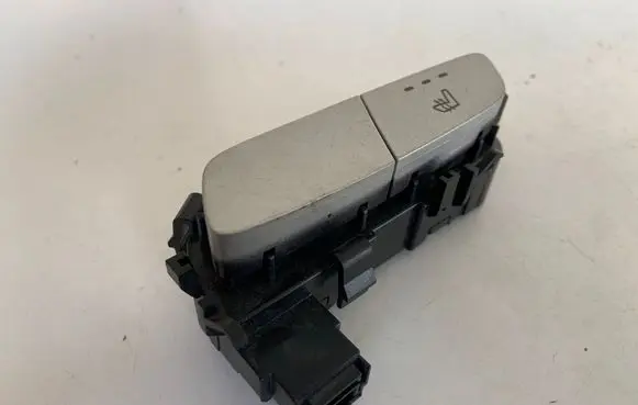 Mercedes-Benz C W205 Seat heating switch A2059050404