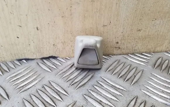 Sun visor clip/hook/bracket