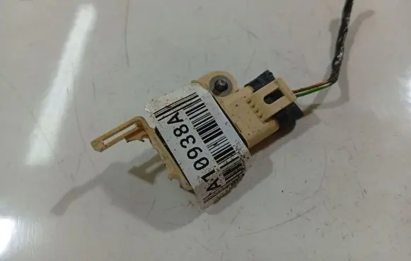 Opel Zafira B Airbag deployment crash/impact sensor 13251078