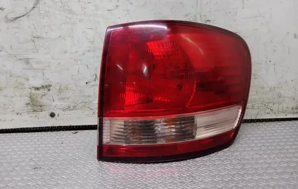 Toyota Avensis Verso Rear/tail lights