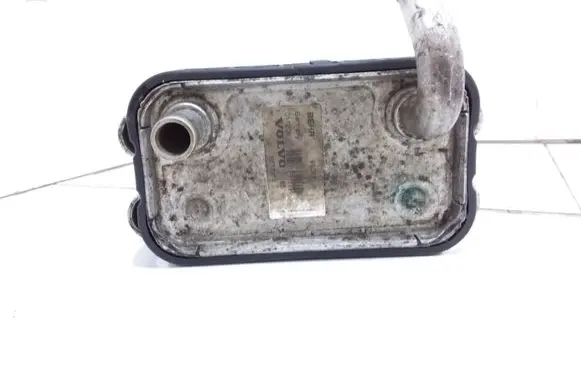 Volvo XC90 Engine oil radiator 8677974 011209 99097