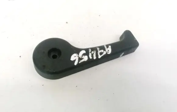 Hyundai i30 Engine bonnet (hood) release handle