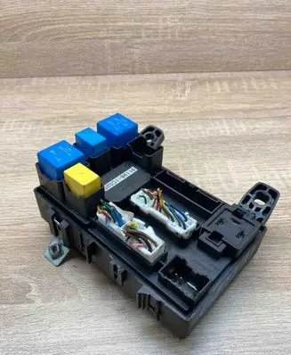 Hyundai Getz Fuse module 911981C020 AK6541 P01