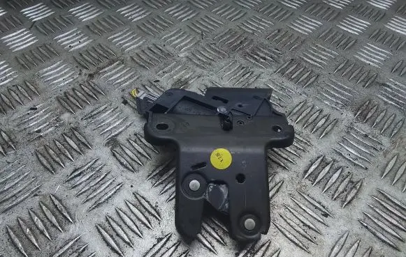 Audi A4 S4 B7 8E 8H Tailgate/trunk/boot lock/catch/latch 4F5827505 4F5827505C