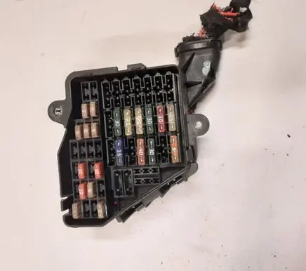 Audi A6 S6 C6 4F Fuse module 075323883 4914