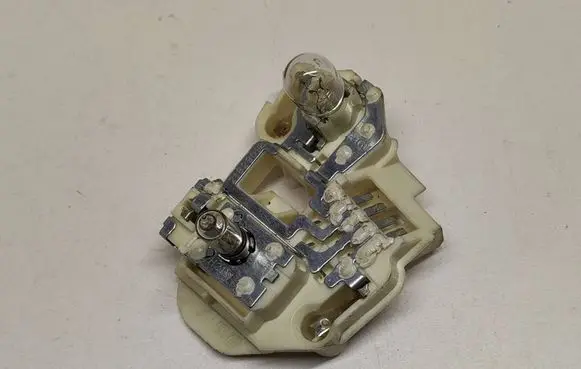 BMW 3 E90 E91 Tail light bulb cover holder 218221 7211215