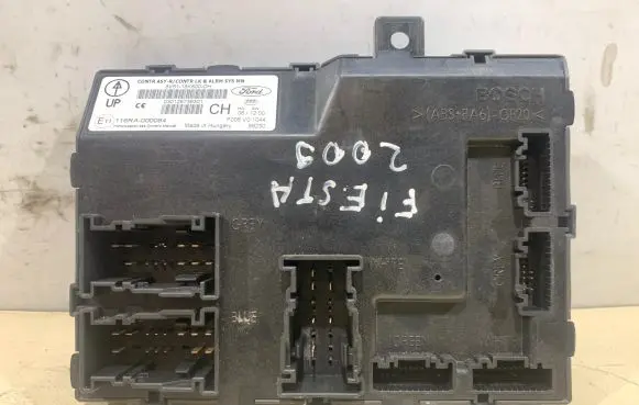 Ford Fiesta Comfort/convenience module 8V5115K600CH 030126739301 16RA000084