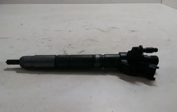 Volvo S60 Fuel injector 31303238 0445116046