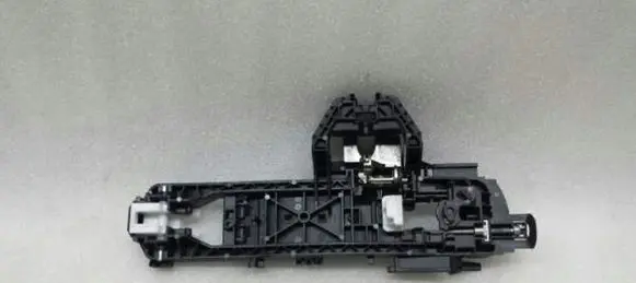 Mercedes-Benz C W204 Front door exterior handle/bracket A2047602134 A2047602534