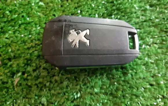 Peugeot 108 Ignition key/card 9674001080