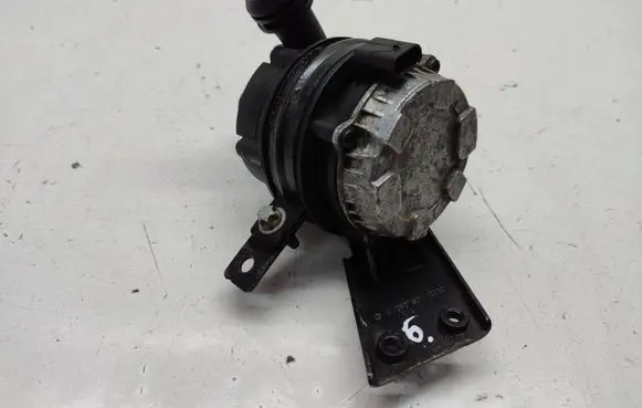 Mercedes-Benz E W213 Electric auxiliary coolant/water pump 0392024050 A0005002686 A2535012320