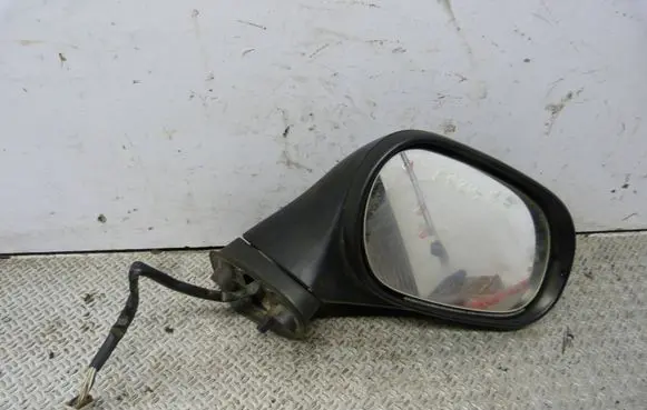 Mitsubishi Carisma Front door electric wing mirror 010416