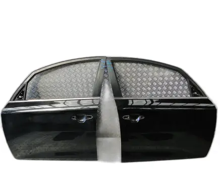 KIA Carens III Front door
