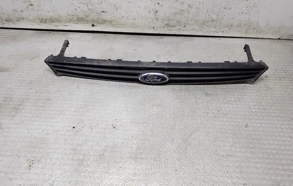 Ford Focus Front bumper upper radiator grill 98AB8200AH