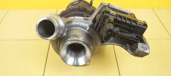BMW 3 E90 E91 Turbo 7673785014S 767378