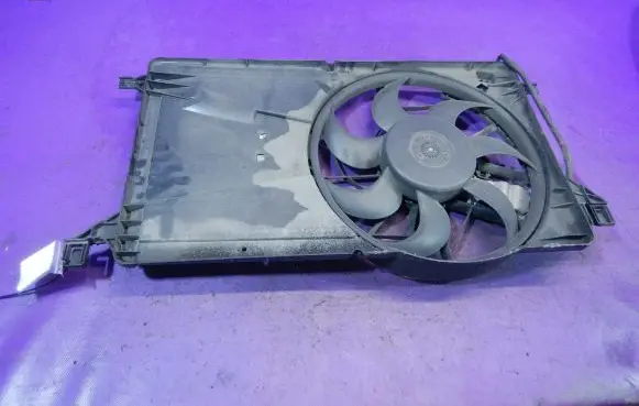 Ford C-MAX I Fan set 3M5H8C607RH
