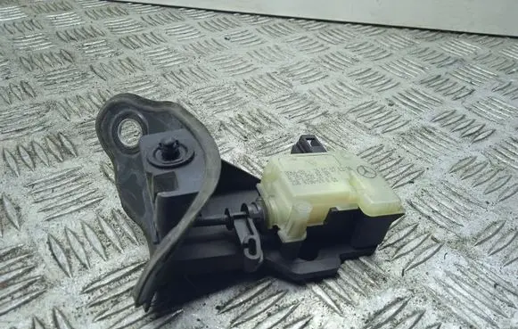 Fuel tank cap lock motor