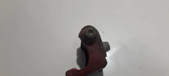 Peugeot 206 Rear door lower hinge