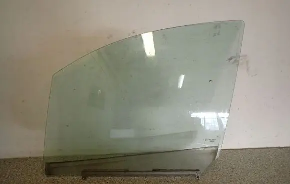 Suzuki Splash Sliding door window/glass 