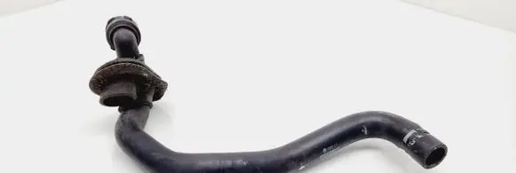 Volkswagen PASSAT B5.5 Engine coolant pipe/hose 8D0819373N