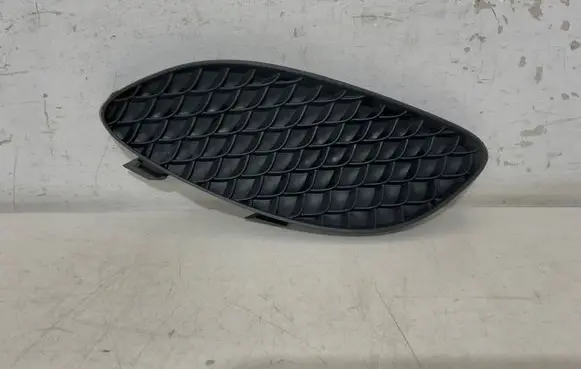 Mercedes-Benz CLA C117 X117 W117 Front bumper lower grill A1178852300
