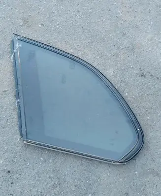 BMW X5 E53 Rear side window 43R00069