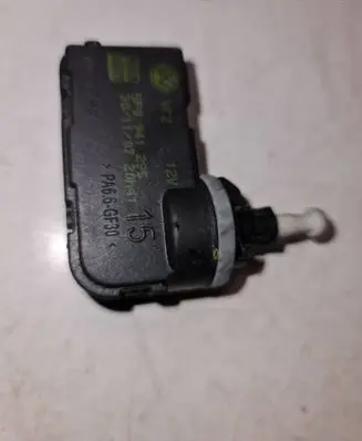 Volkswagen Golf IV Headlight level adjustment motor 5P0941295